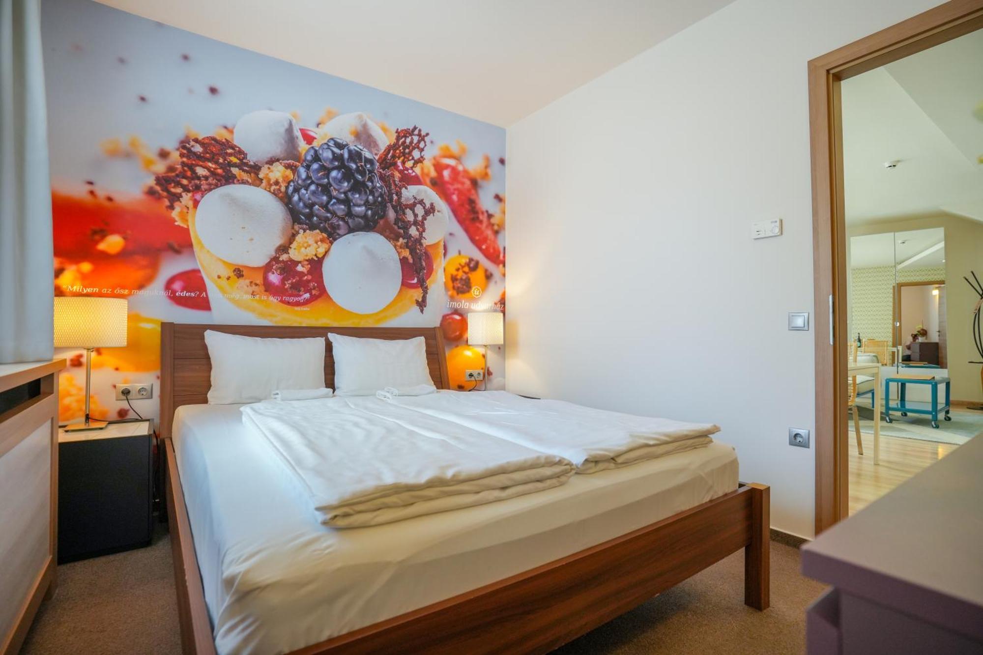 Imola Udvarhaz Dessert Hotel Eger Bagian luar foto