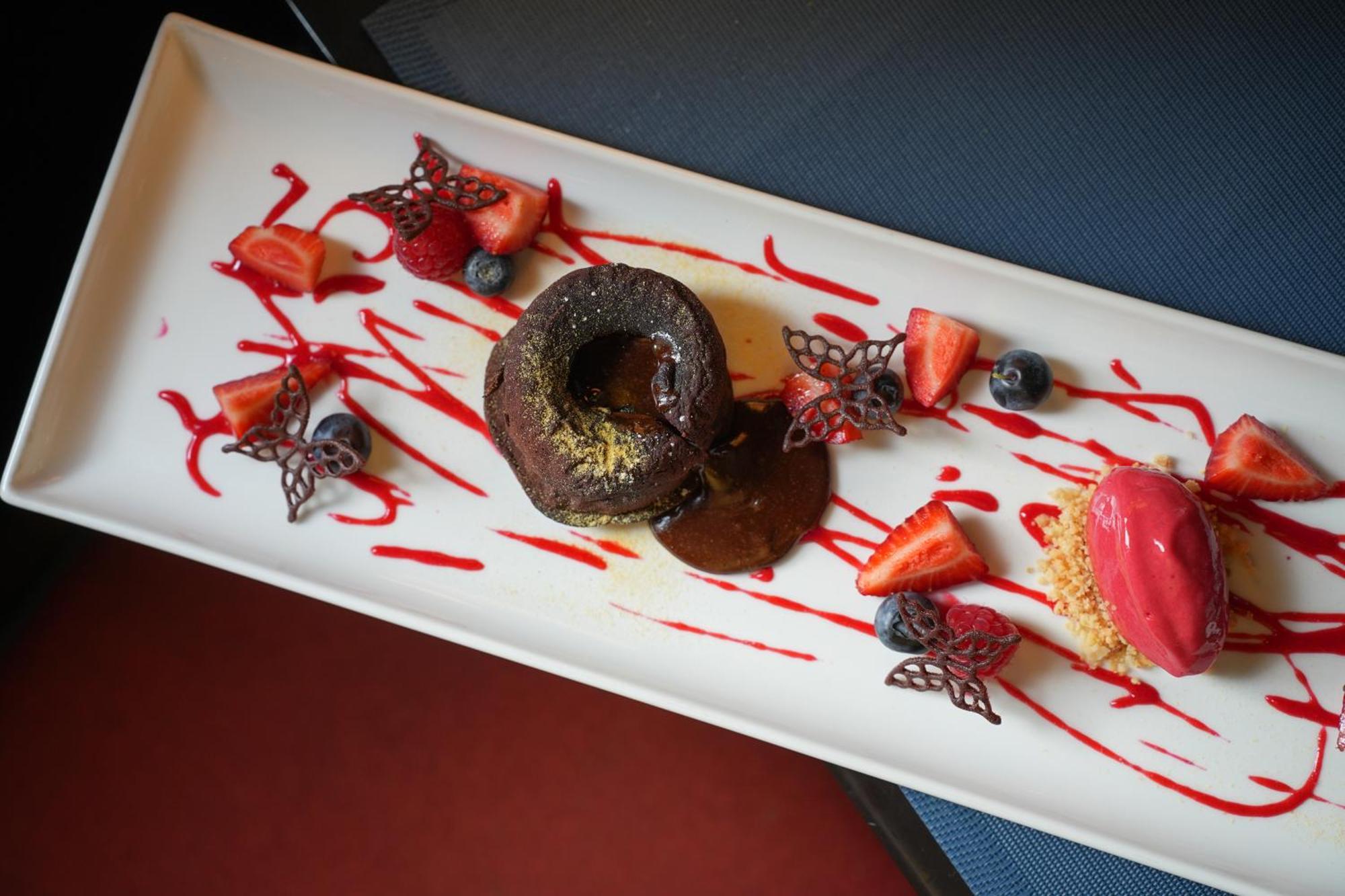 Imola Udvarhaz Dessert Hotel Eger Bagian luar foto