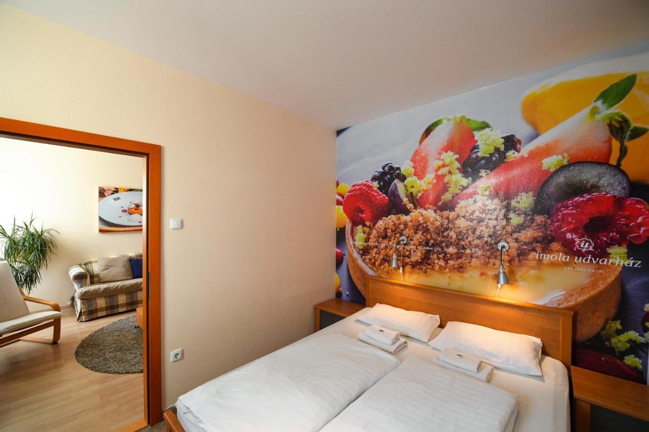 Imola Udvarhaz Dessert Hotel Eger Bagian luar foto